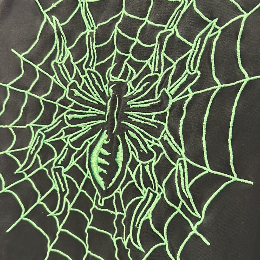 H&M Spider Top - Picture 2 of 4